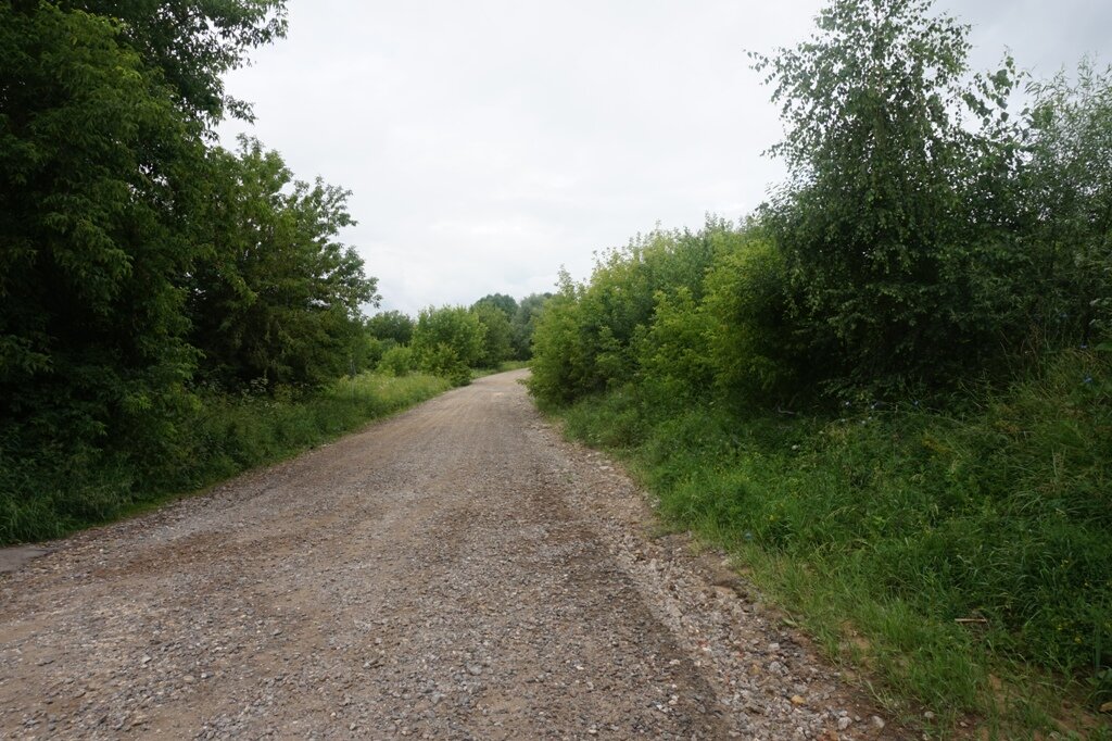 Дорога к подножью кургана