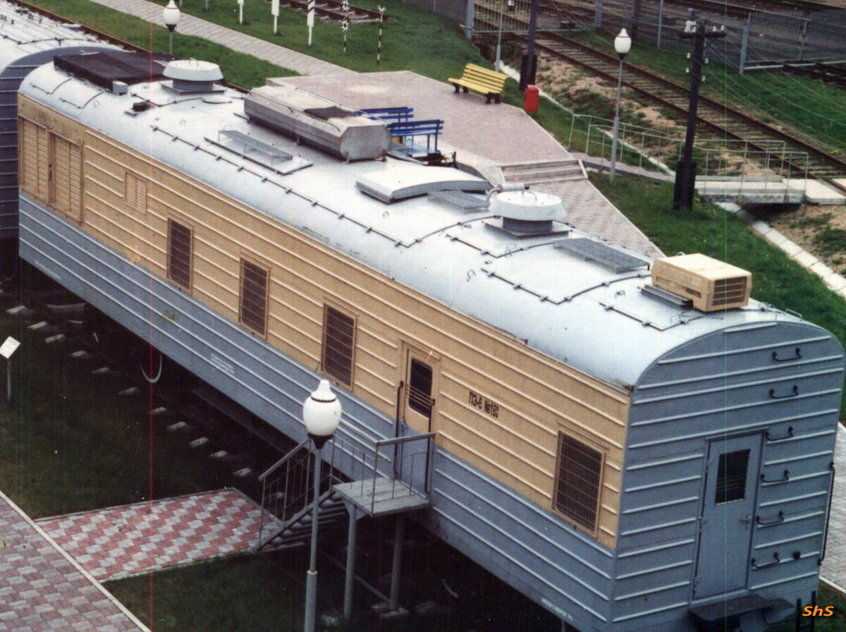 Вагон типа ПЭ-6, фото http://scaletrainsclub.com/