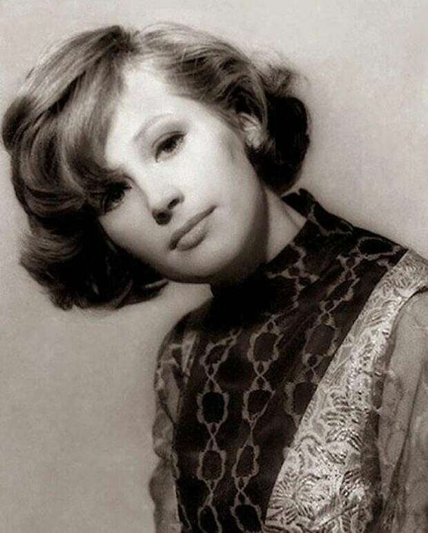 Фото молодой Аллы Пугачёыой. С мой точки зрения самое удачное из всех.