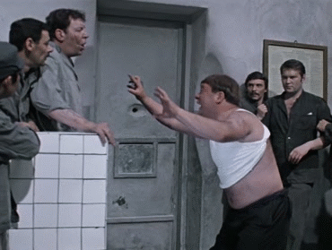 На съемках одной из самых забавных советских комедий происходило много всяких курьезов. Быть может, именно поэтому фильм получился таким легким и веселым.-7