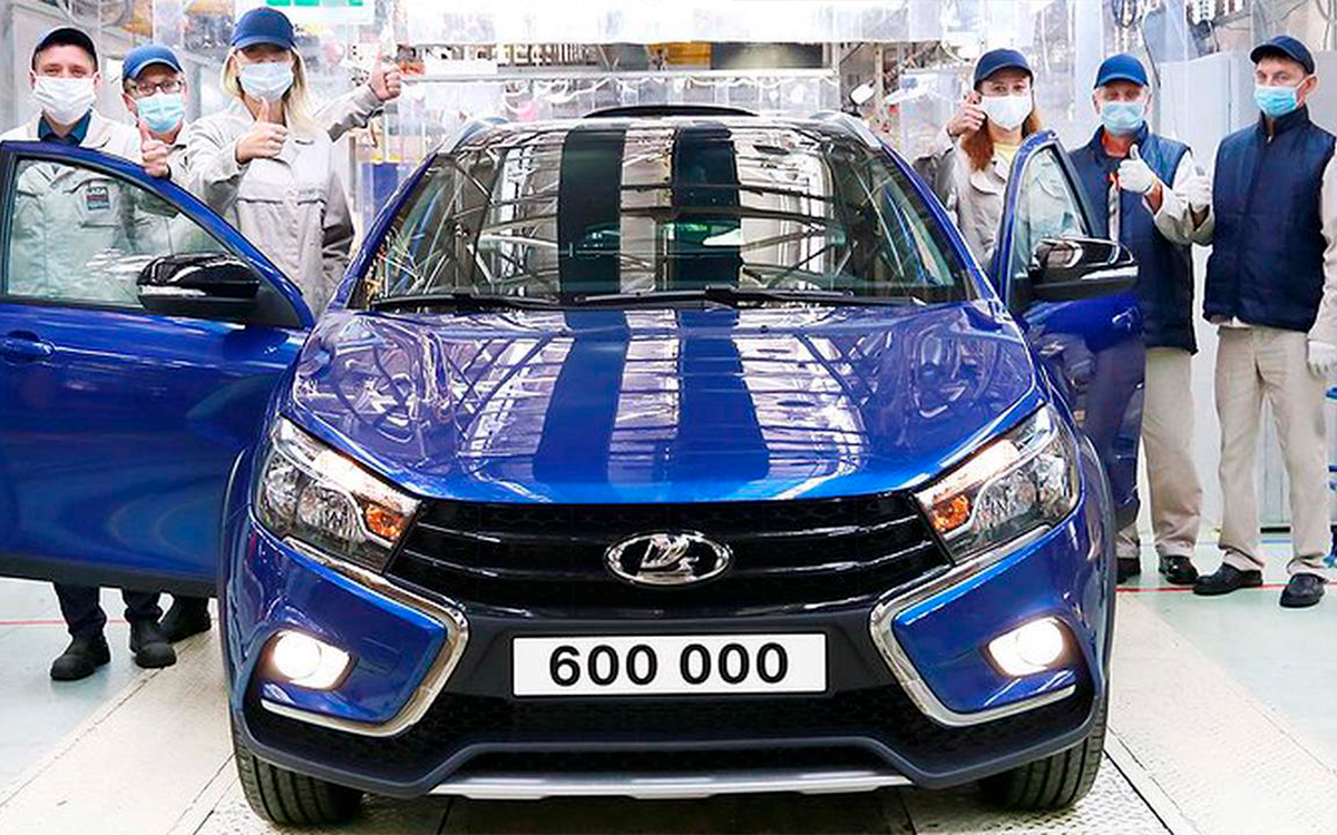 600-тысячная Lada Vesta