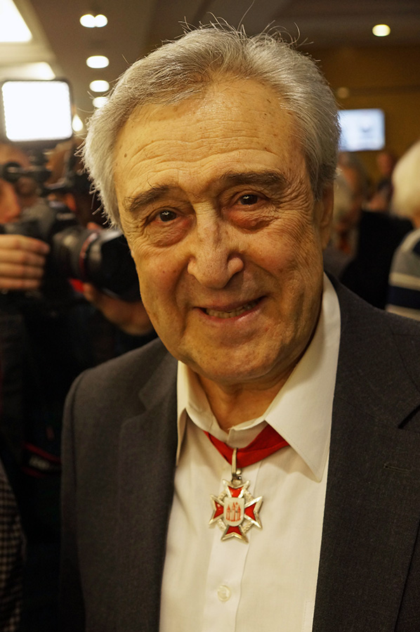 Редлих Ф.Г. на церемонии награждения каким-то австрийским орденом.