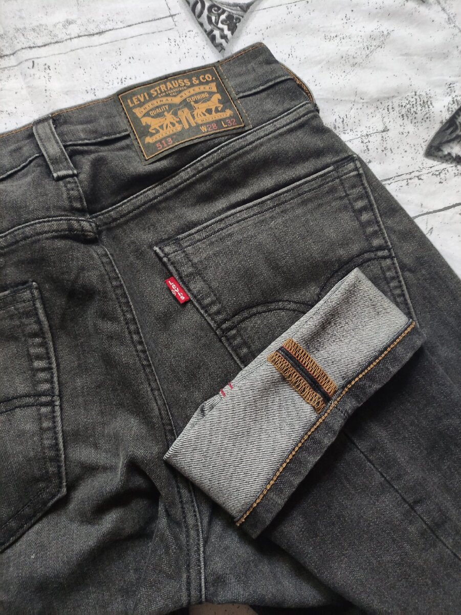 Levi s 513 Slim straight