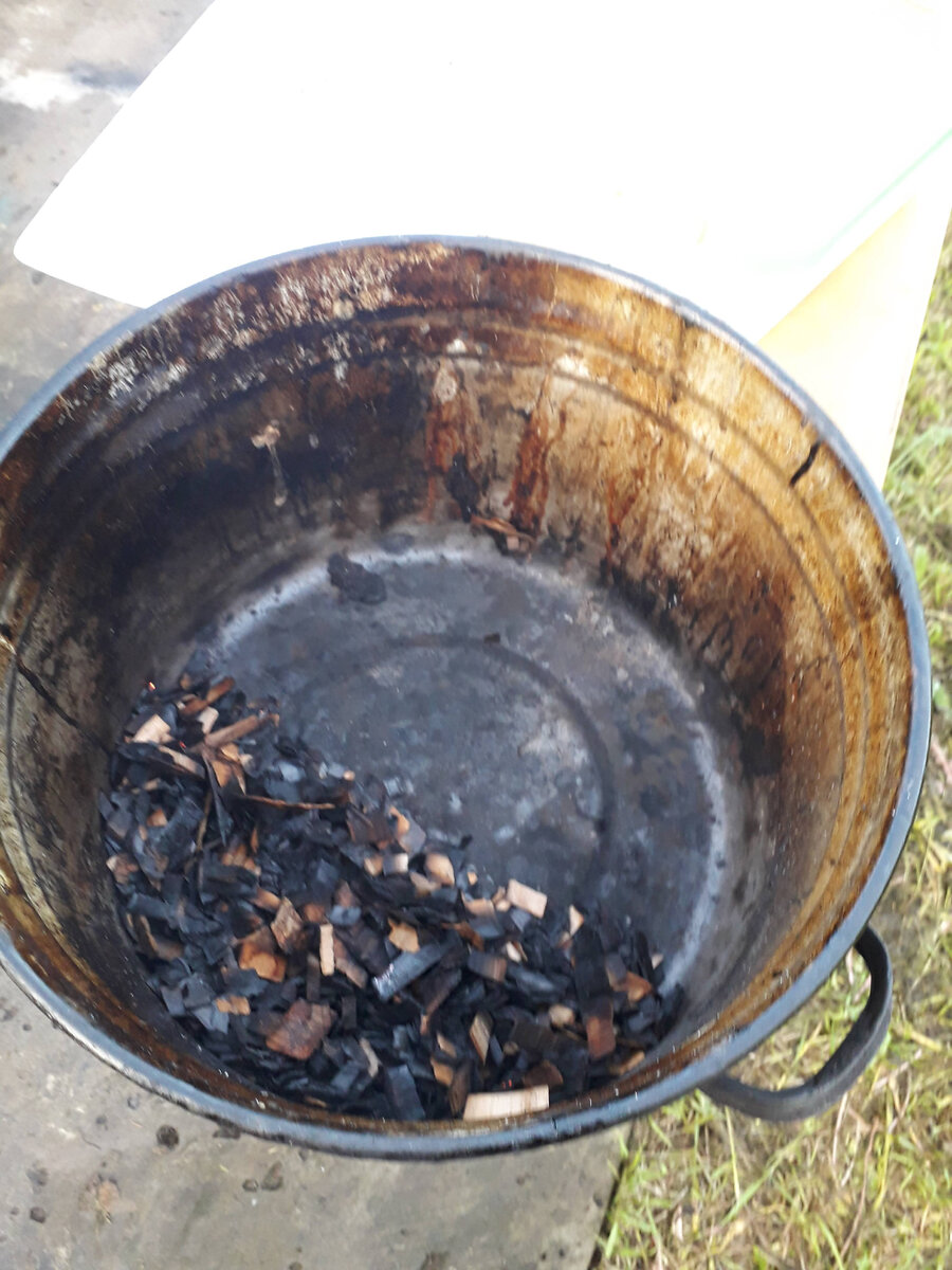 Так будет выглядеть бачок, после первого применения 