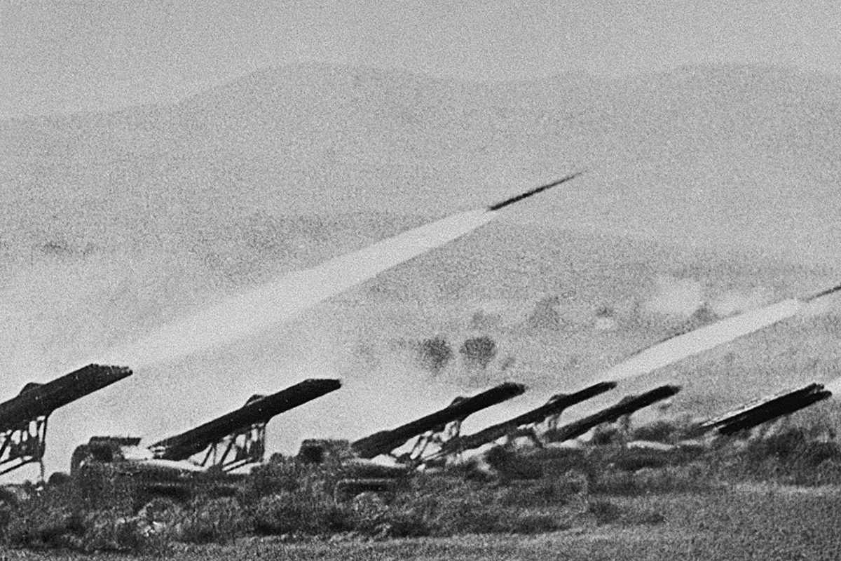 Залп нескольких Катюш