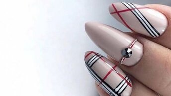 Маникюр современный дизайн ногтей 2022 года фото с полосками красивые идеи