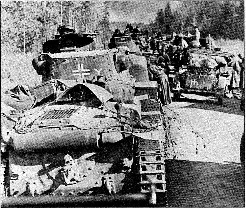 Танковые группы вермахта 1941. Колонны танков вермахта июнь 1941. Колонна танков 1941. 7 Танковая дивизия Германия 1941 год. Танковая группа Гота июнь 1941.