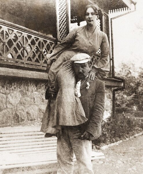 Мария Карловна и Александр Иванович в первые годы супружества