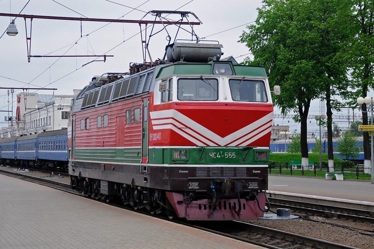 Прототип модели, электровоз ЧС4Т-555