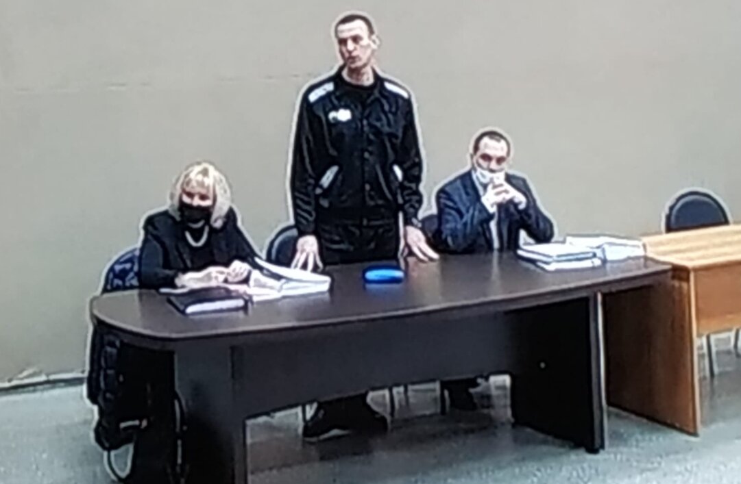 Суд над Навальным в колонии.