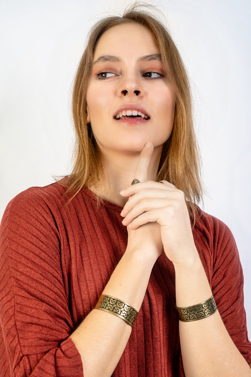 Фотограф Юрия Топчиян. Фотоателье. Белый фон. Февраль 2022