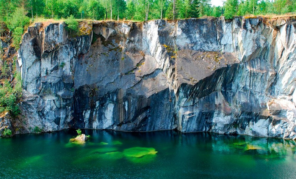 Мраморный каньон Рускеалы