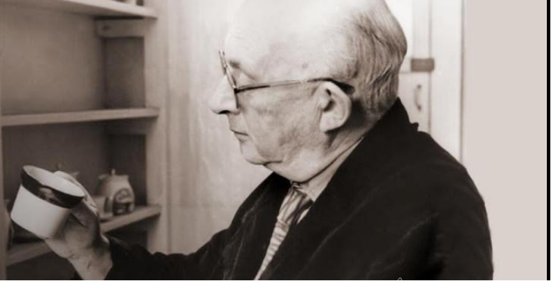 В конце жизни - на ЛФЗ.  Фото взято из свободного доступа в интернете. 