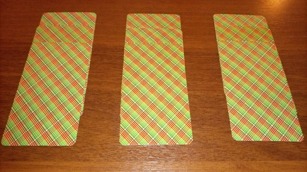 Всего 3 варианта, выбирайте Ваш: слева направо - 1, 2, 3.