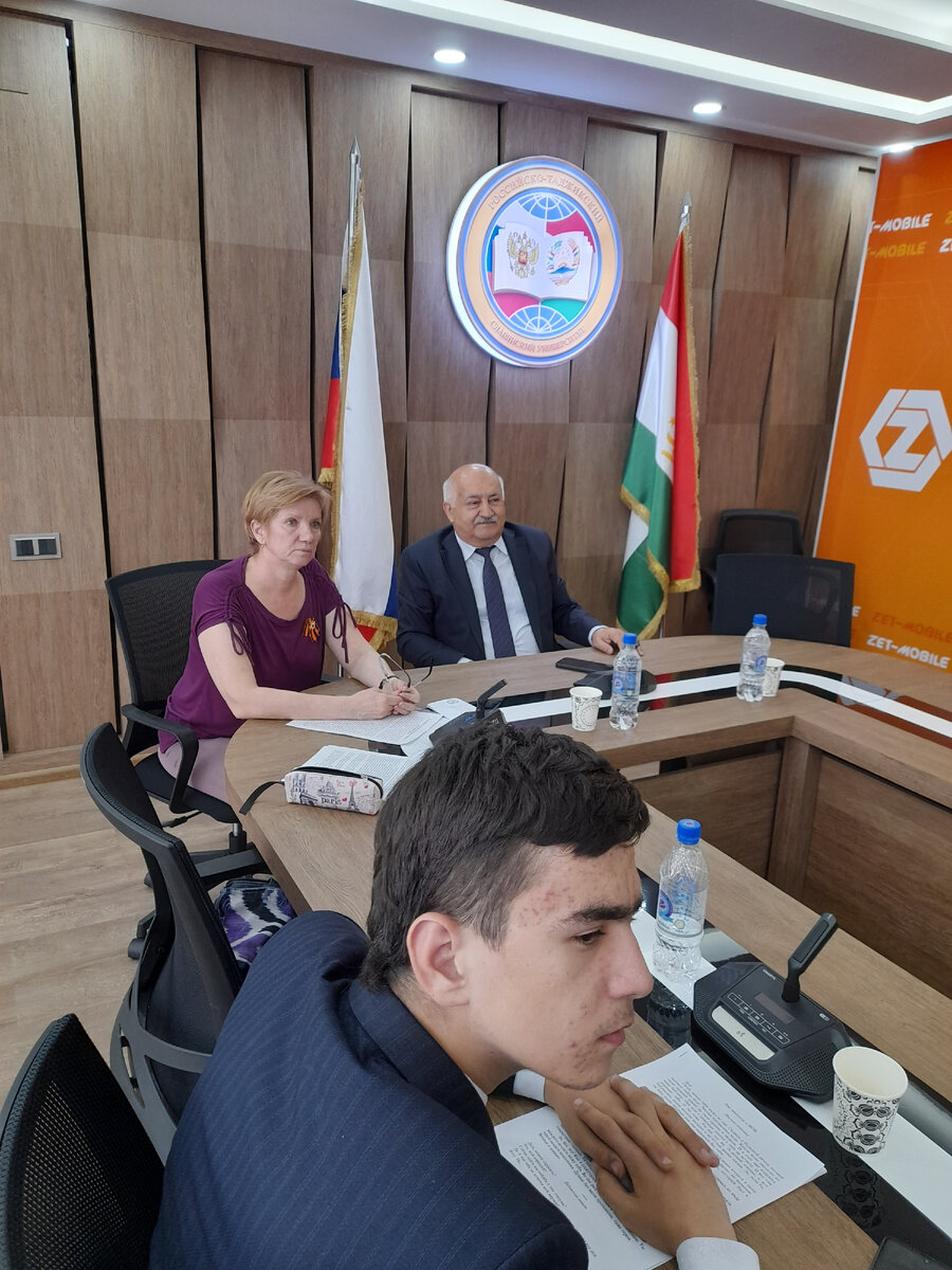 Проректор по науке и инновациям, доктор филологических наук, профессор Российско-Таджикского (Славянского) университета Шамбезода Х.Дж. 2022