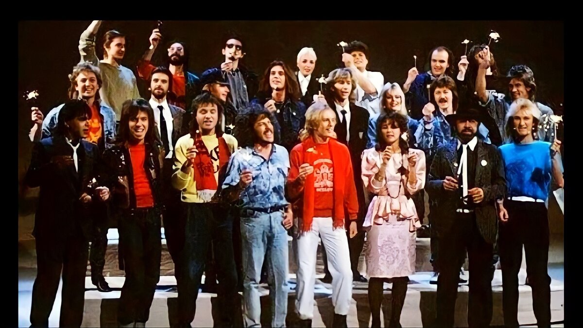 Тот самый "Голубой огонёк - 1988", исполнители "Замыкая круг"