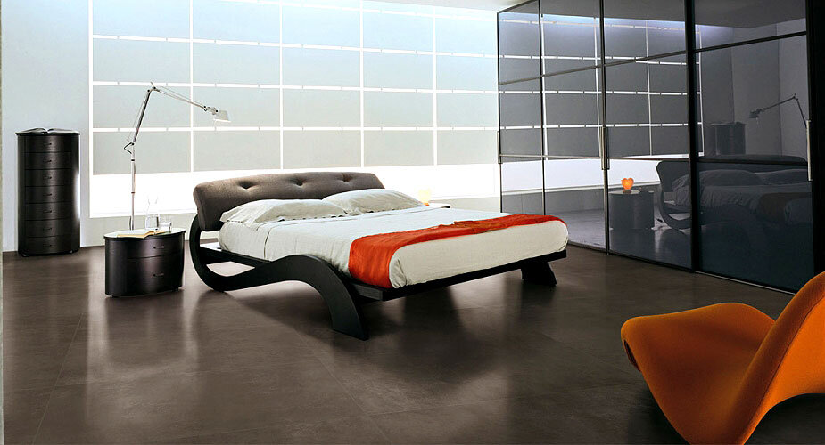 Микроцемент настолько прочен, что им можно покрывать полы