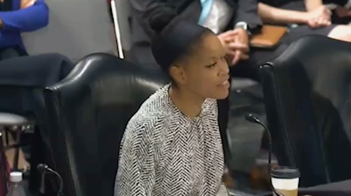 - Вы устроили трансфобный допрос и подстрекаете людей к насилию!