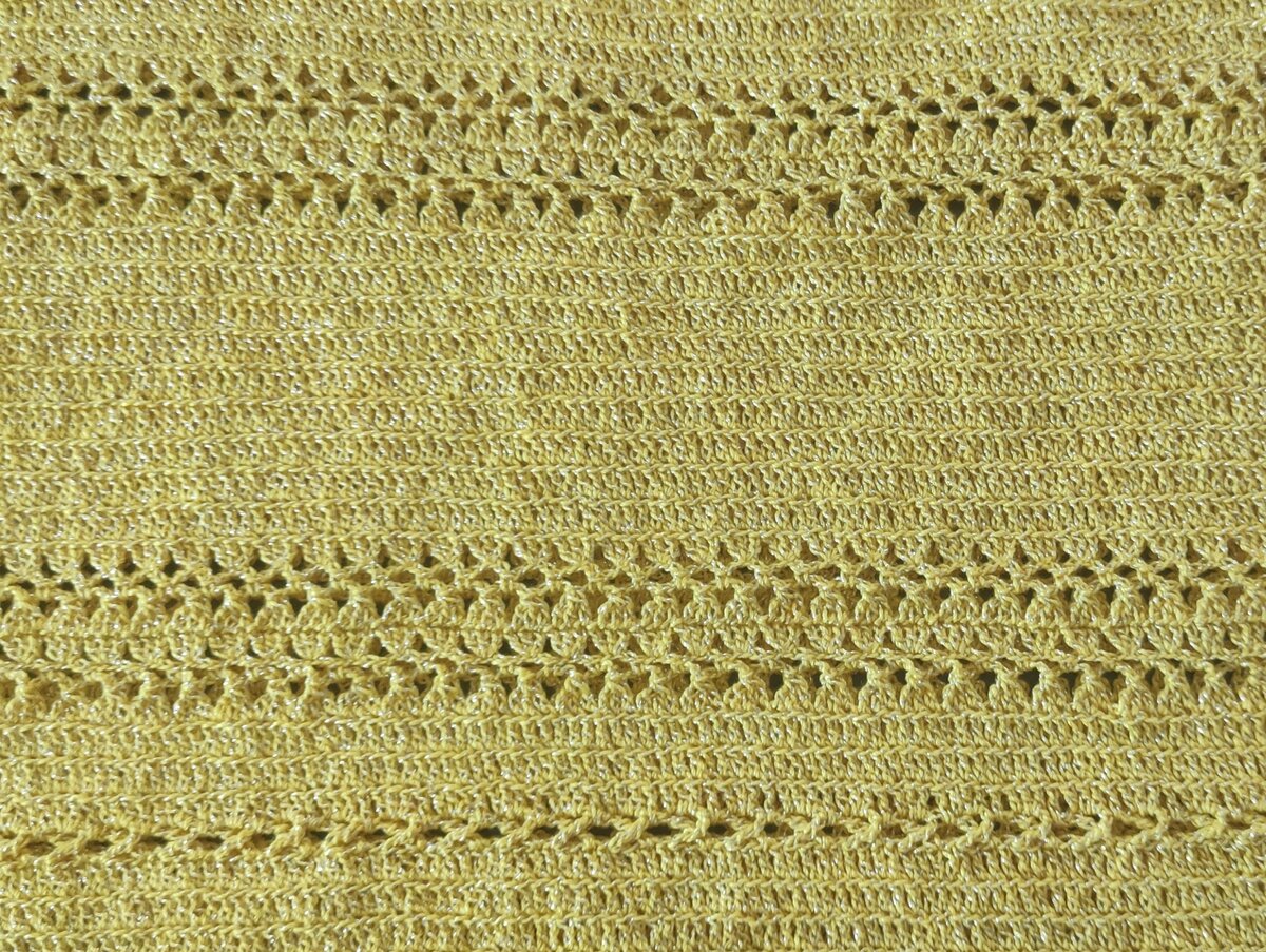 При электрическом свете выглядит бледненько