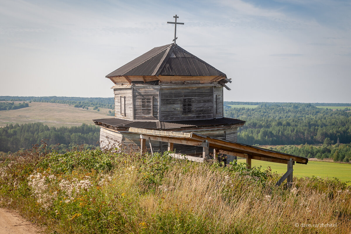 Часовня Кирика и Иулитты. Август 2022 года. Фото автора