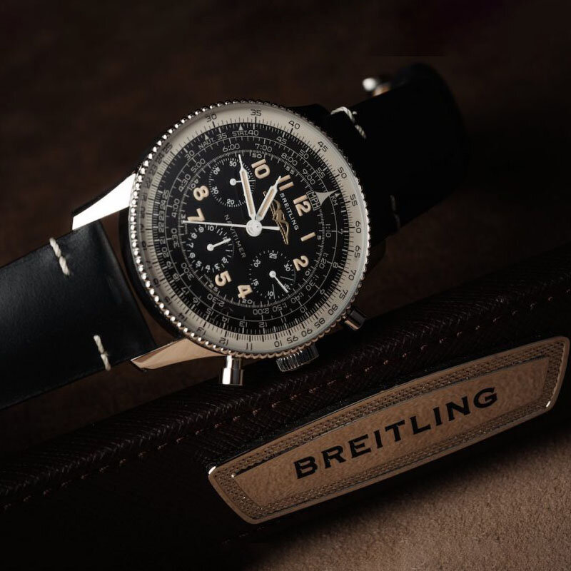 Хронограф Breitling Navitimer в 41 мм корпусе из стали с вращающимся безелем