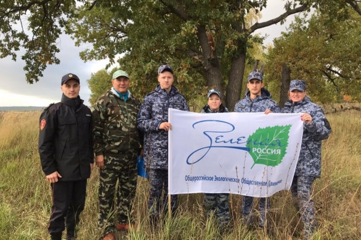    В регионе продолжается Всероссийская акция Росгвардии «Деревья Сталинграда»