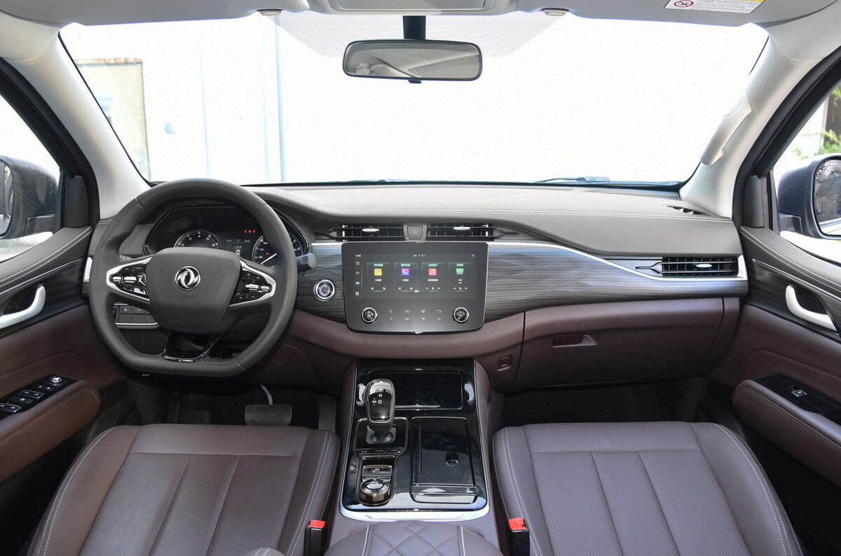    Интерьер обновленного Dongfeng Palaso, autohome.com.cn