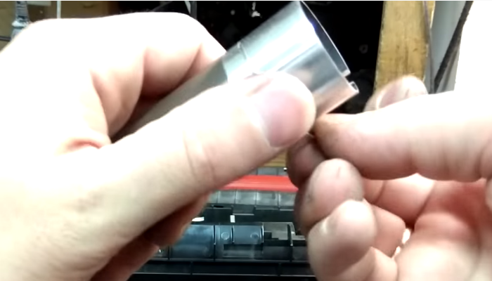 Фото 47. Посадочное отверстие на корпусе термоблока. Аналогичное отверстие присутствует с противоположной стороны