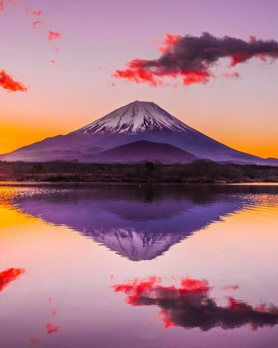 3 фудзияма. Вулкан Фудзияма. Гора Фудзи в Японии. Фудзияма извержение. Гора Фудзияма в Японии фото.