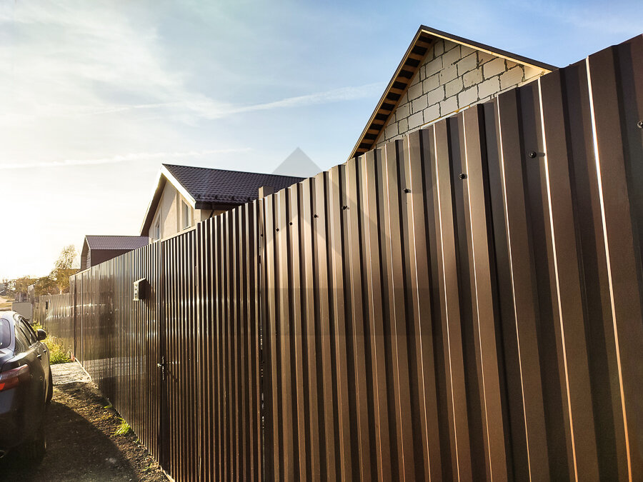 Профнастил на забор С8 RAL 8017 шоколад 