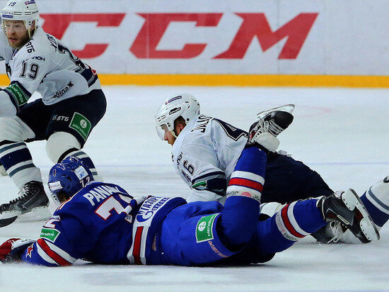     Гусев в прошлом сезоне выступал за петербуржцев. Фото: Baltphoto/ Андрей Пронин