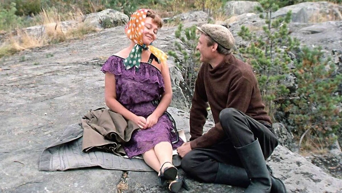 Кадр из фильма "Любовь и голуби"