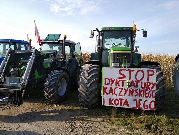    Польские крестьяне митингуют против дешевой украинской сельхозпродукции, допущенной в ЕС без пошлин и ограничений