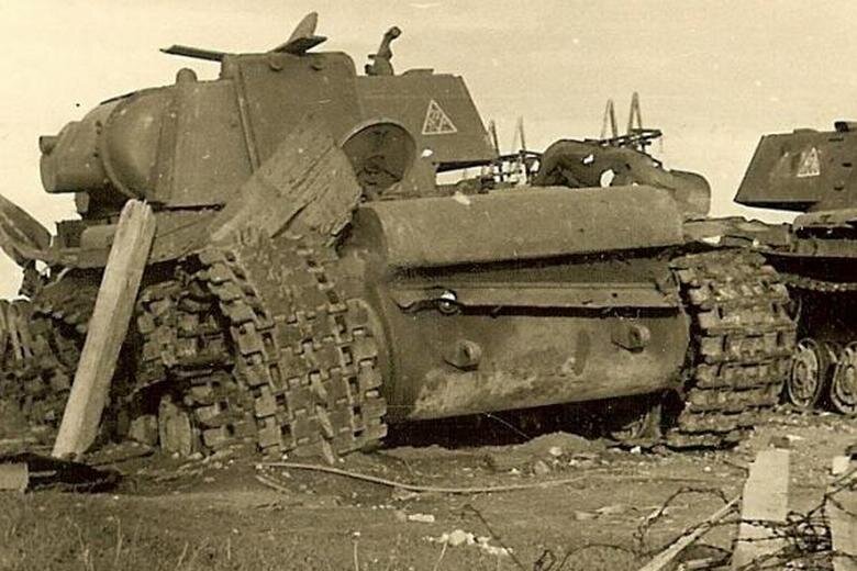 Огнеметный танк КВ-1 с зав. № М-5158