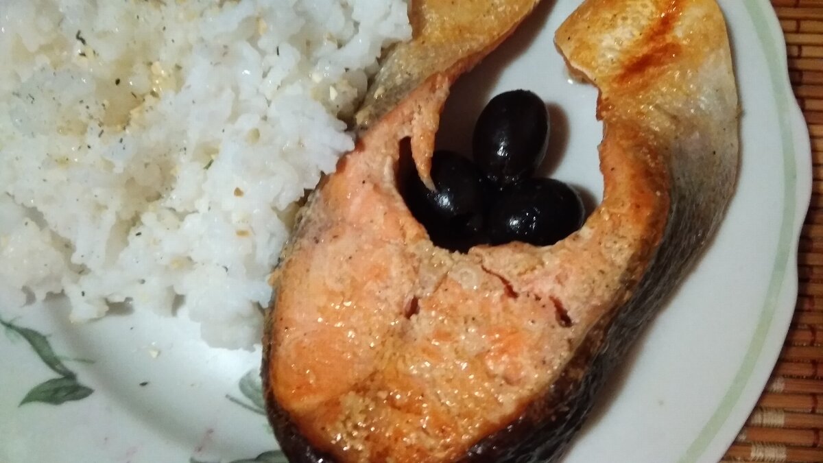 Форель, приготовленная мамой на противне в духовке за 20 минут