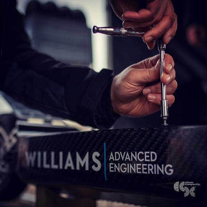 фото и рендеры eSkootr Championship