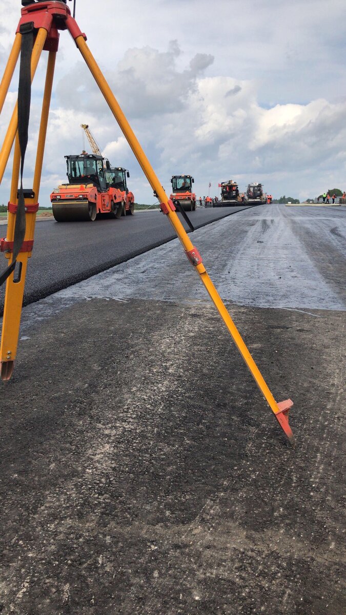 Проверка проектных отметок  после укладки асфальтобетонной смеси