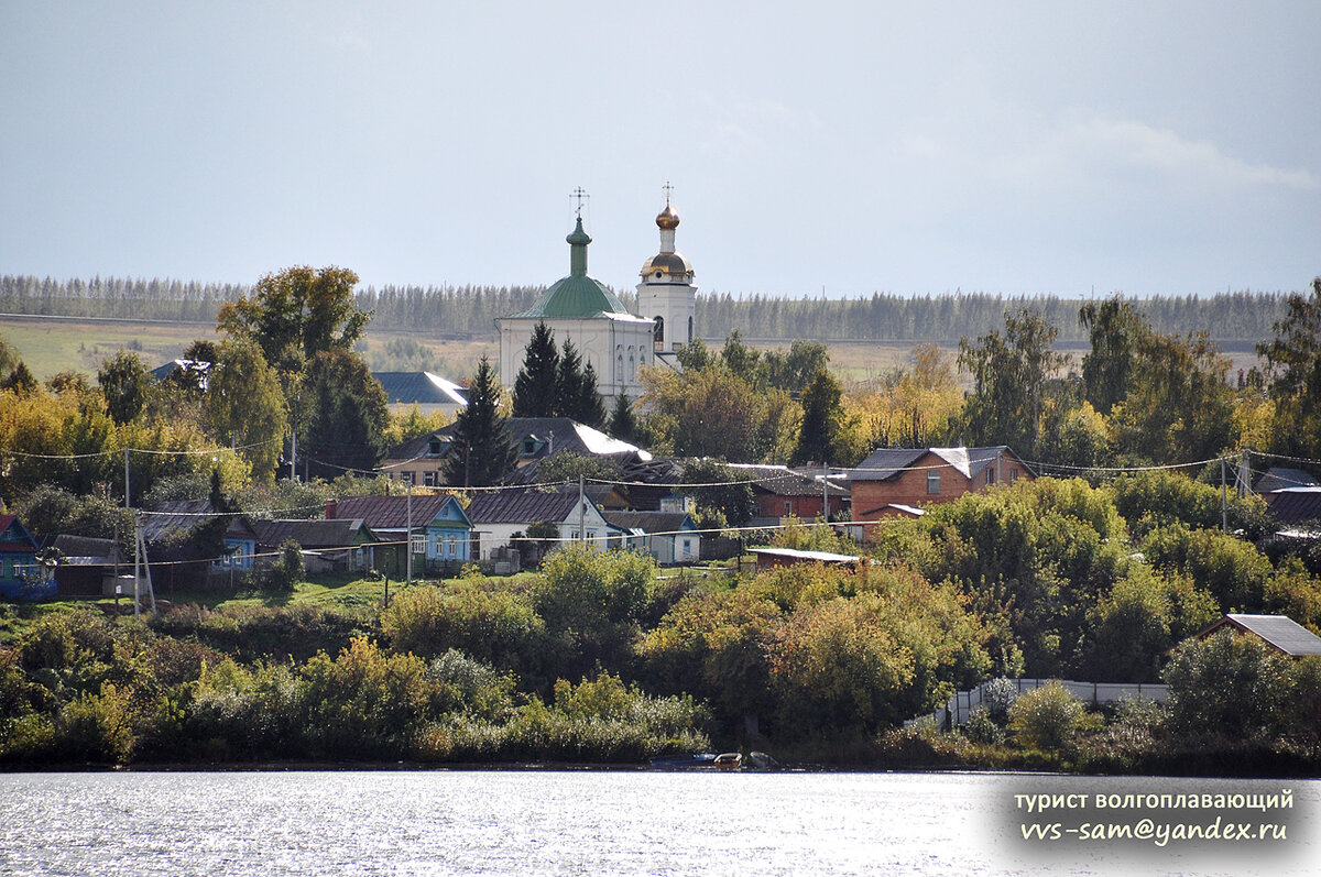 Христорождественнская церковь в центре села. Фото 17.09.2019.