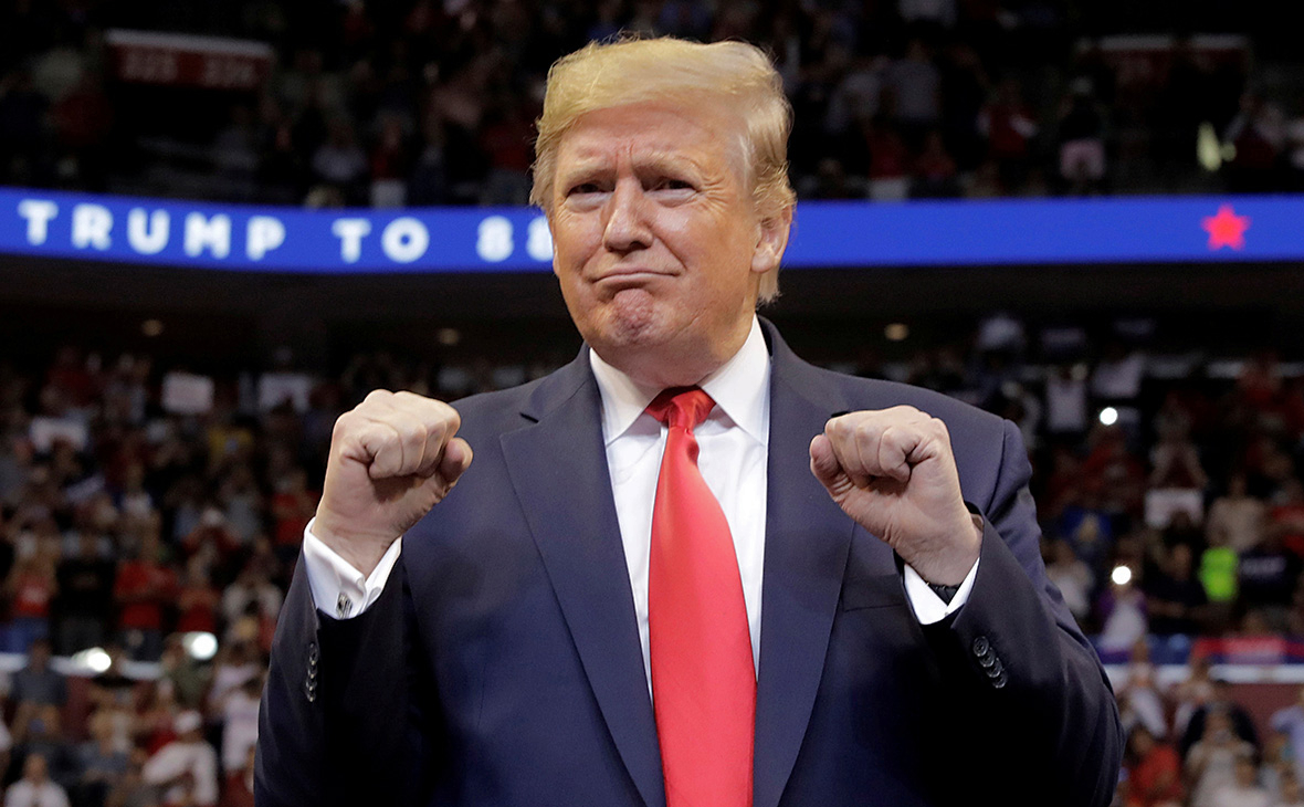 Дональд Трамп выступает во время предвыборной кампании