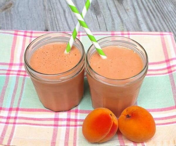 Напиток приятно освежает и воодушевляет, особенно когда на улице жаркое лето. 