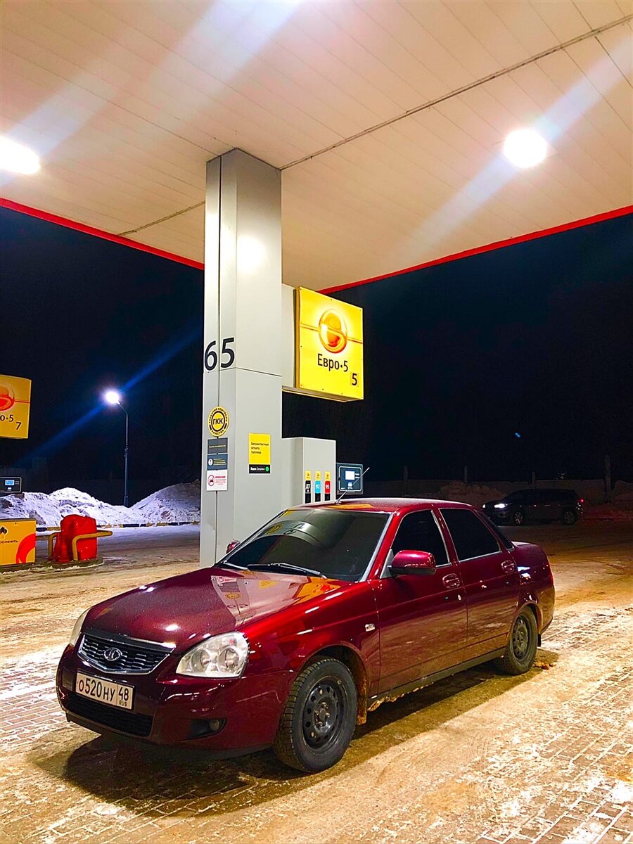 Весь старый фронт я распродал, решил начать с чистого листа, ибо того не хватало. Нашёл мастера, который сделает без косяков и ценник меня устроил, я с ним пересёкся, передал ему свои стоковые карты. Через месяц забрал готовые, отдал за изготовление 8,000. После чего отдал на перетяжку карт в кожу. Будем ждать результат, как получу карты, результат увидите на моём канале. 