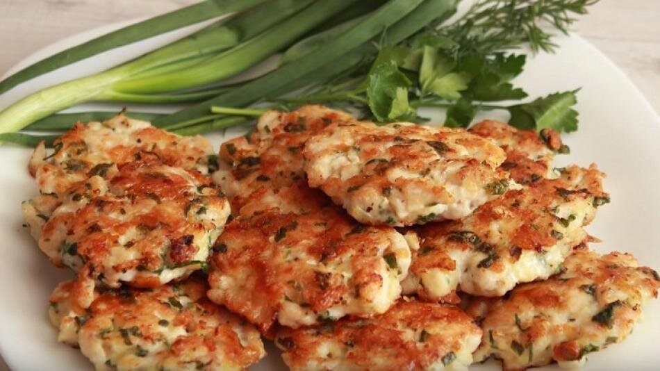РУБЛЕННЫЕ КУРИННЫЕ КОТЛЕТЫ