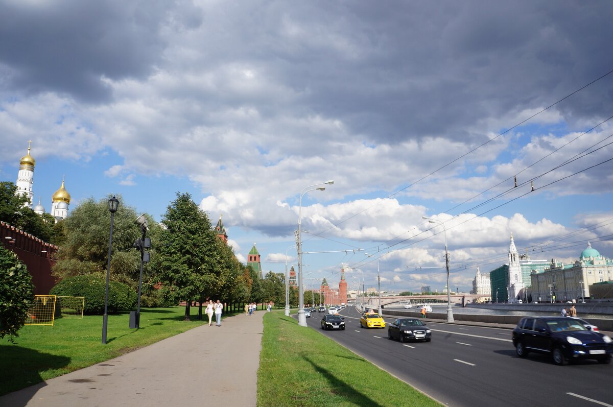 Одна из улиц в центре Москвы. Фото автора, т.е. фотографировала собственноручно )) 