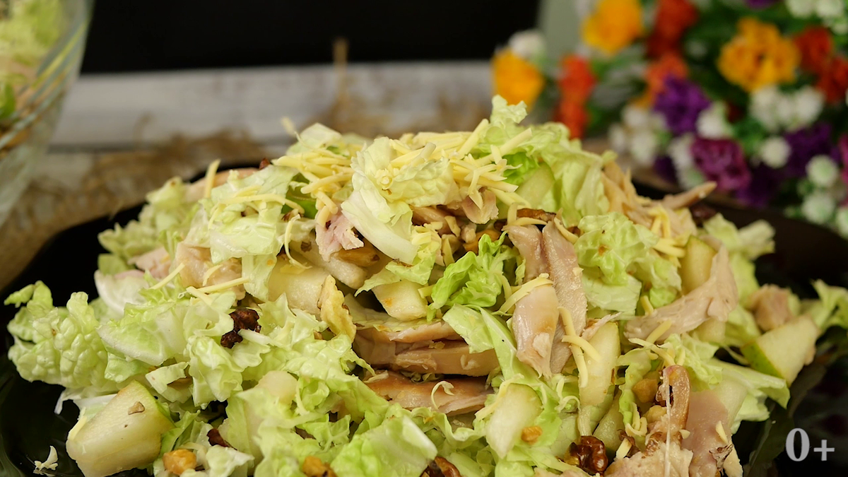 Салат на 8 Марта «КРАСОТКА» с грушей и курицей нереально вкусно. Нежный, яркий, готовится без майонеза. Удивление гостей гарантировано! Рецепт просто бомба. Настоящее объедение.-16