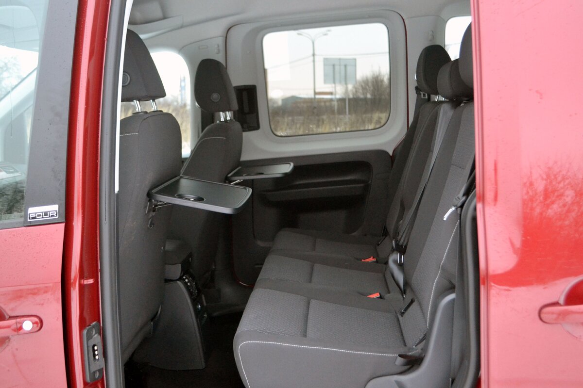VW Caddy Maxi 2021 салон