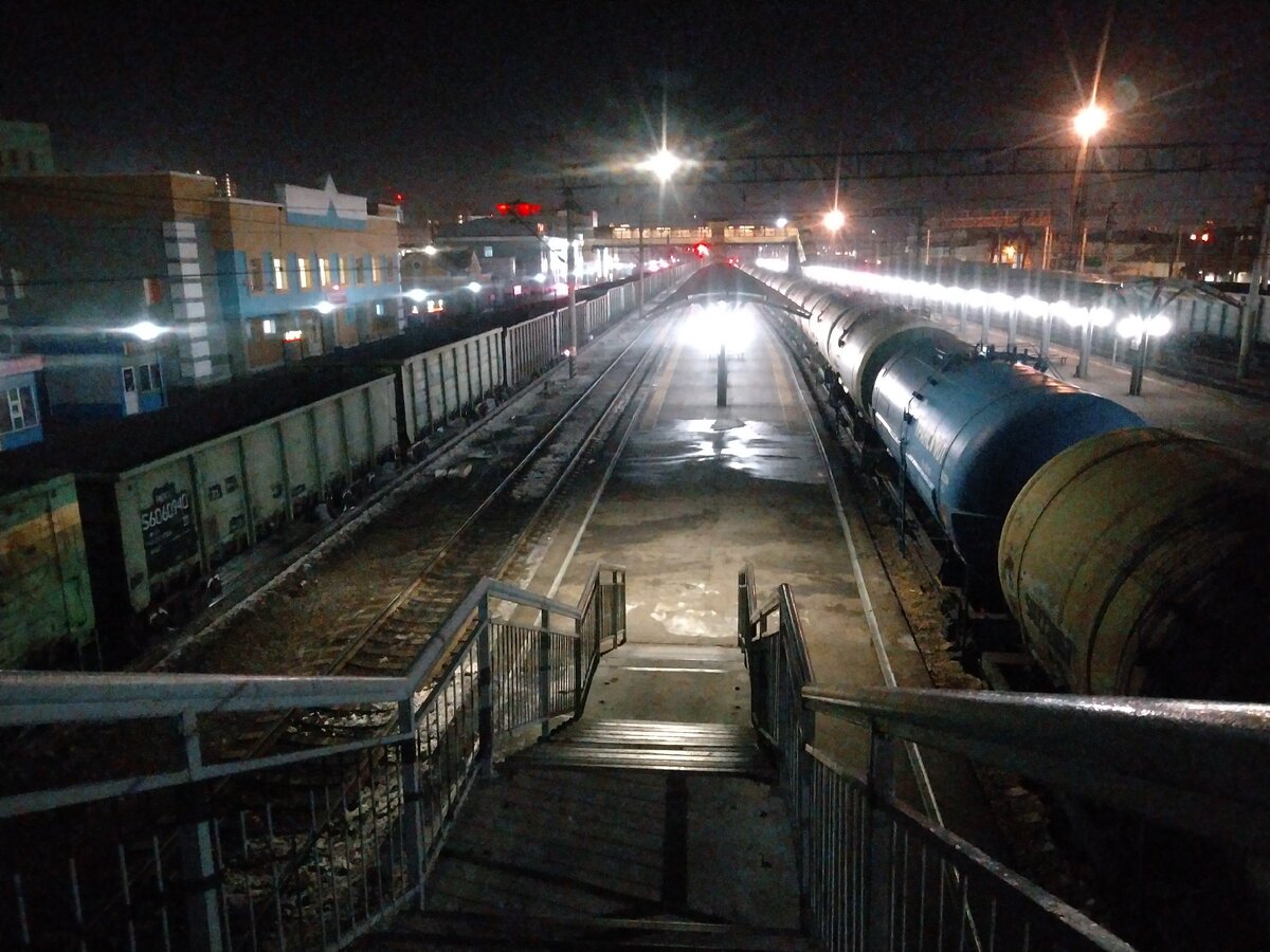 Вечер, я иду на смену