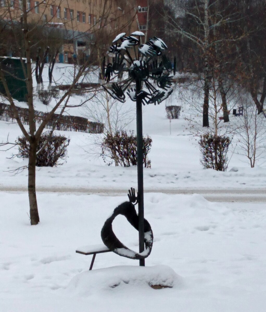 Московская область. Подольск. Памятник "Одуванчик"