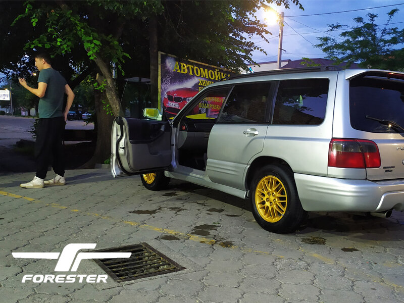                                               Субару Форестер SF5