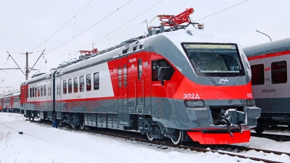 ЭП2Д-0003 в корпоративном окрасе железных дорог России, построенная и поставленная в Армению, источник фото https://www.railtech.com/, автор Mykola Zasiadko