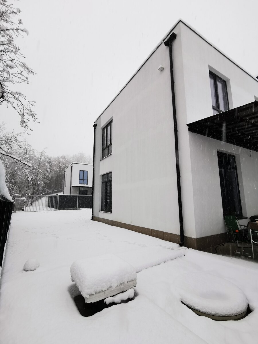 Снежная зима была